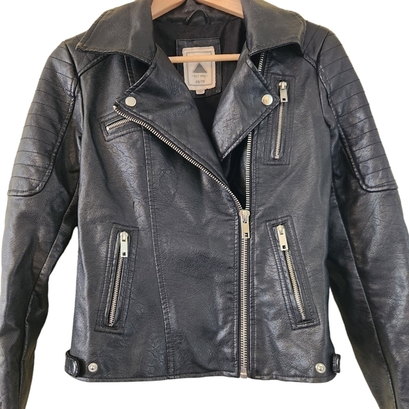 Ardene black long-sleeve zip-up faux leather moto grungecore collared jacket - Picture 1 of 14